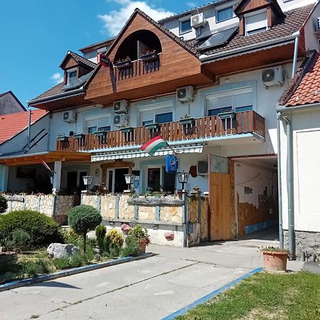 Bed and Breakfast Lenzl'S Panzio Szigetvár Zewnętrze zdjęcie