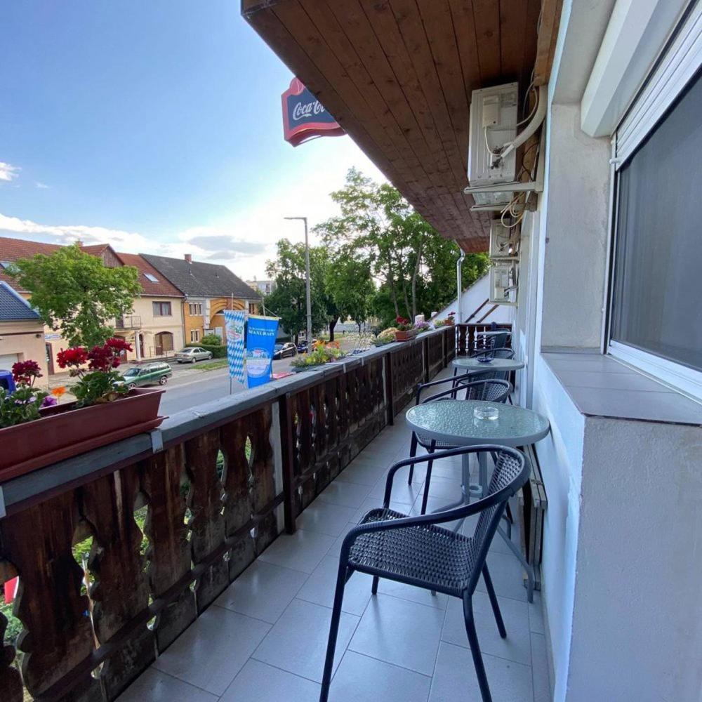 Bed and Breakfast Lenzl'S Panzio Szigetvár Zewnętrze zdjęcie