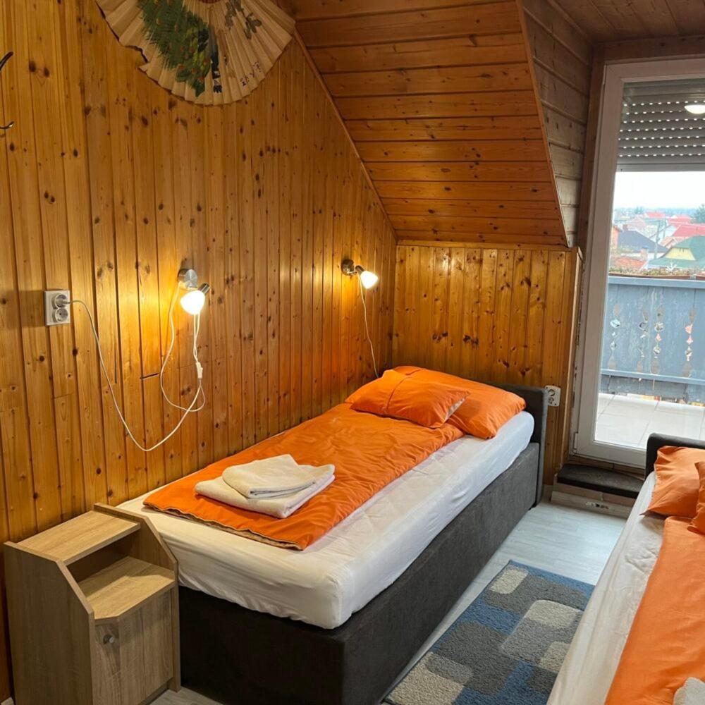Bed and Breakfast Lenzl'S Panzio Szigetvár Zewnętrze zdjęcie